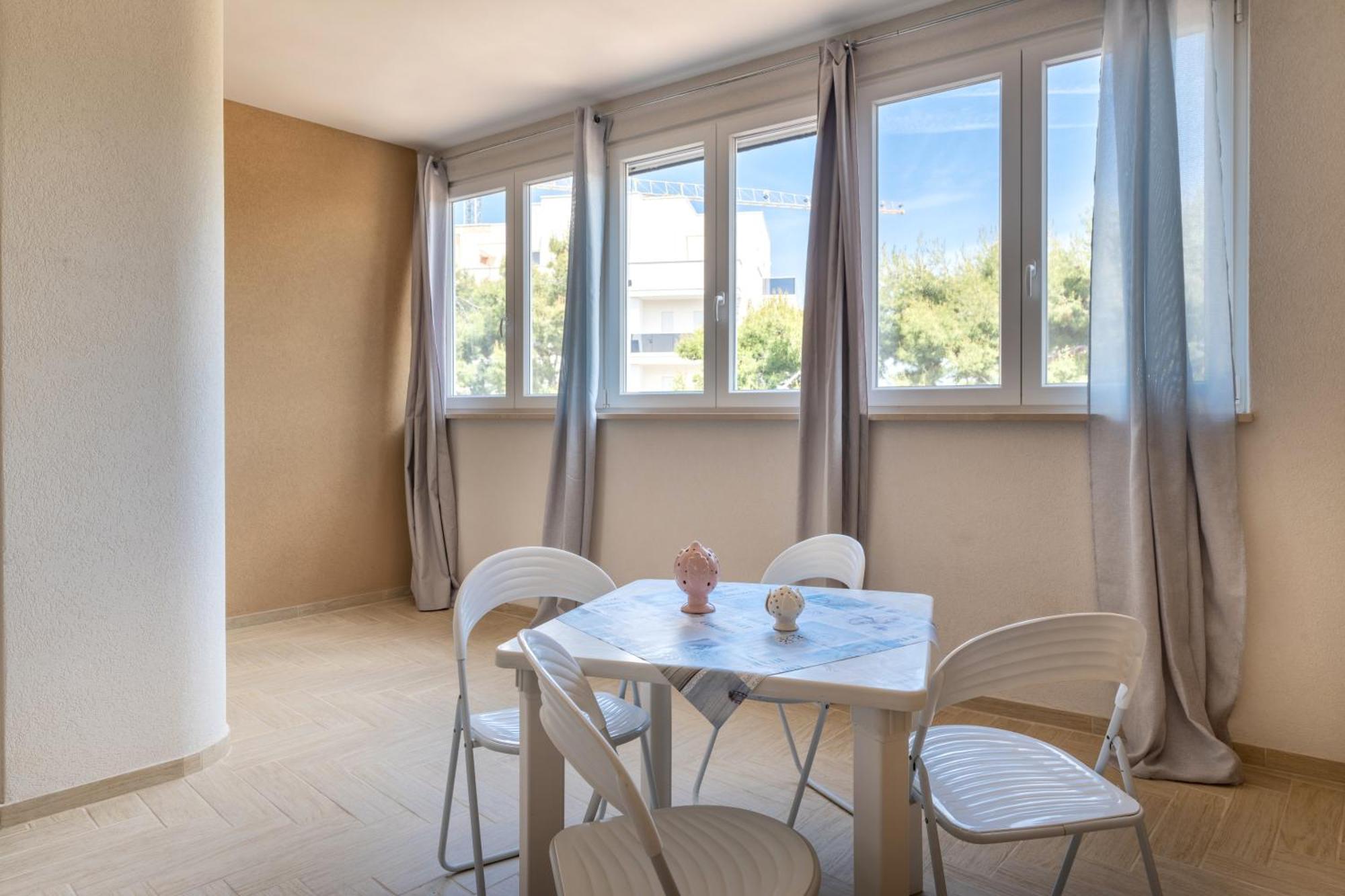 Monopoli Favolosa - Spacious 100Mq Apt. W/ Parking Exterior foto